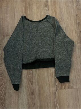 Plenty by Tracy Reese Gray Cropped Sweatshirt with Black Trim